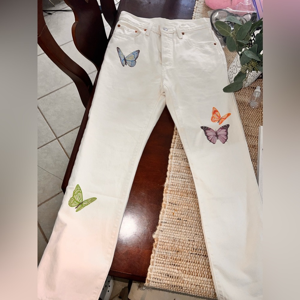 LEVIS KHAKI STRAIGHT LEG BUTTERFLY JEANS W26 L28